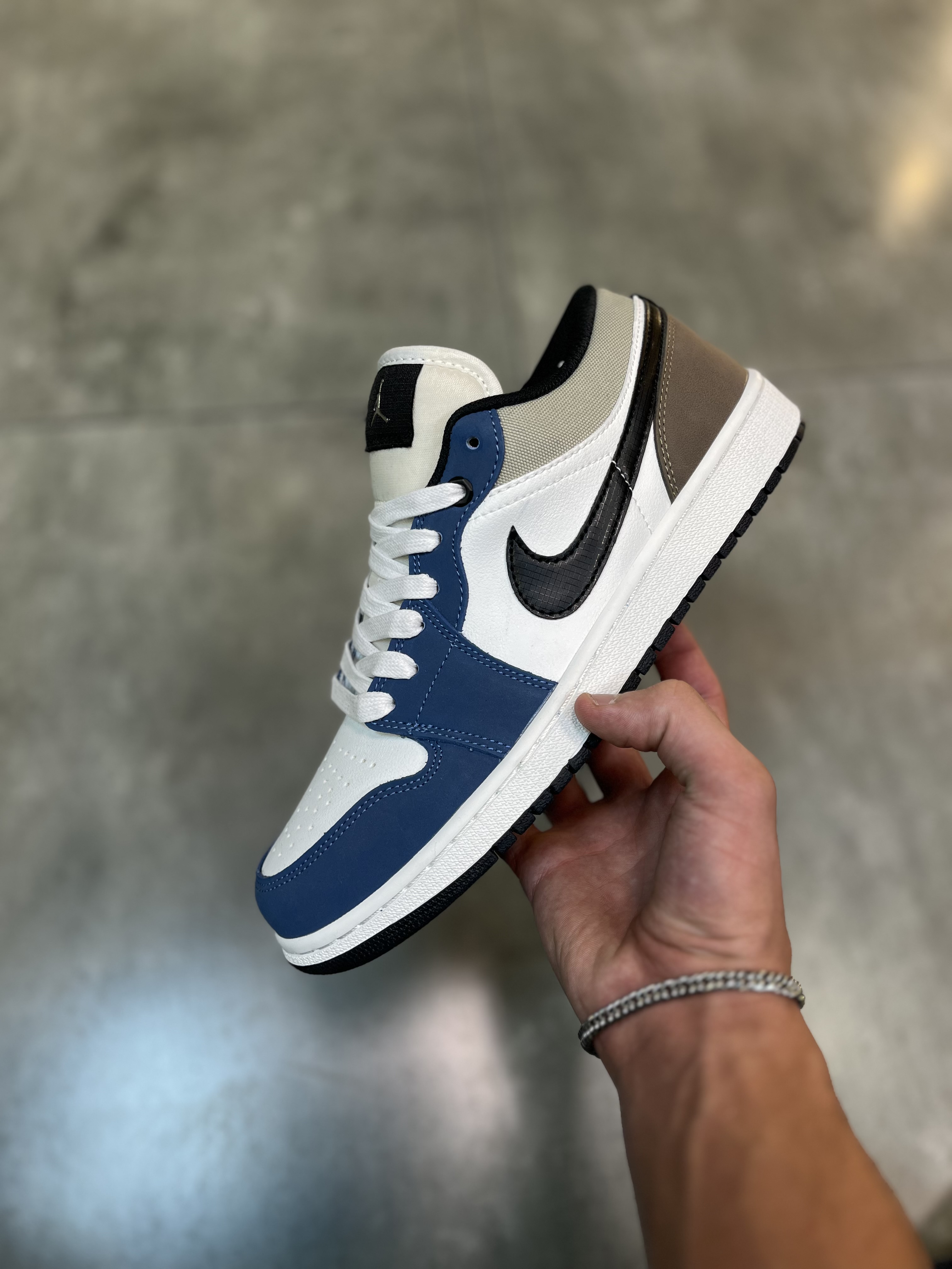 کتونی Nike Air Jordan 1 Low